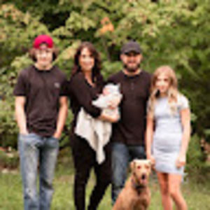 Meet your Posher, Lori-ann